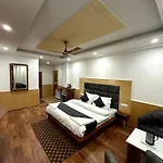 Hotel Nirvana Hills With Balcony Rooms And Open Terrace